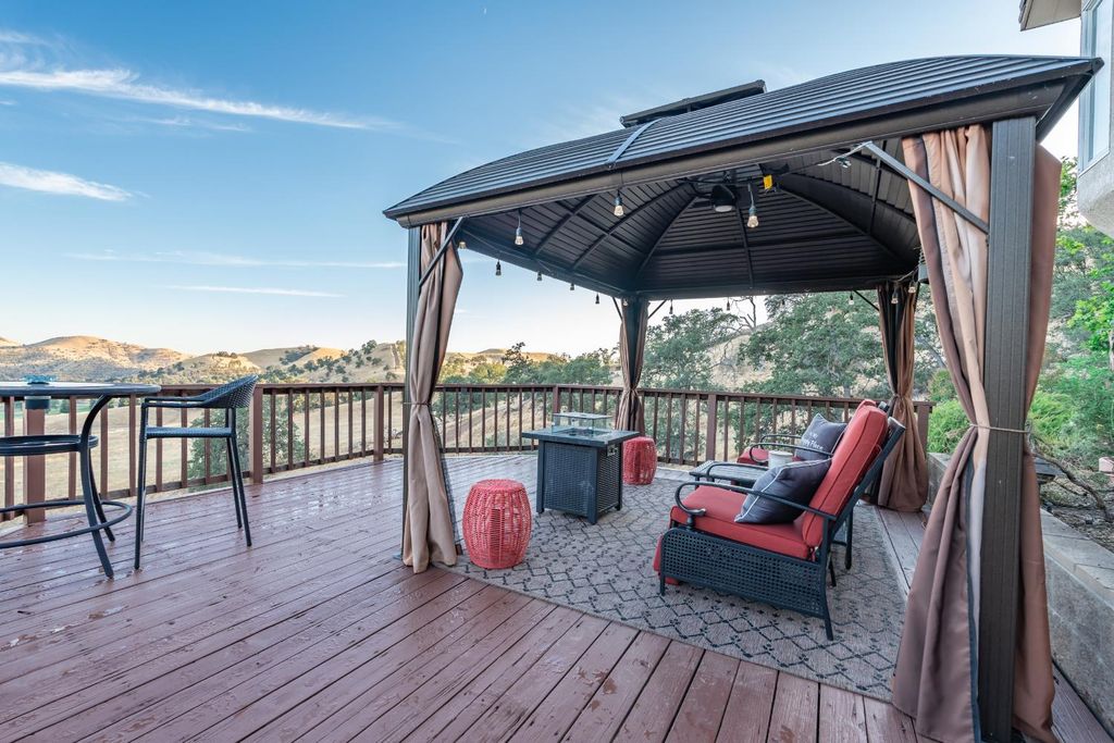 Image 34 of property listing at 22113 Oak Glen Lane, Friant, CA 93626