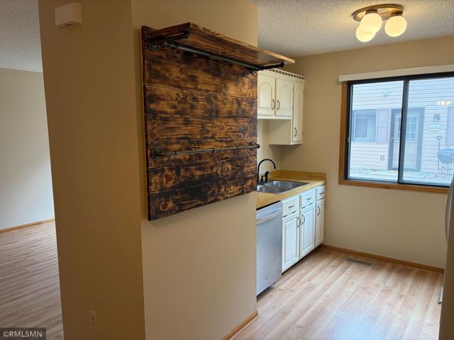 6610 83rd Court N, Brooklyn Park, MN 55445