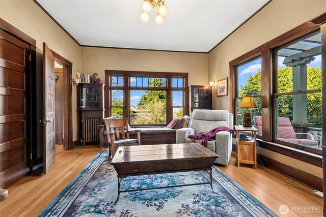 1 East Road, Tacoma, WA 98406