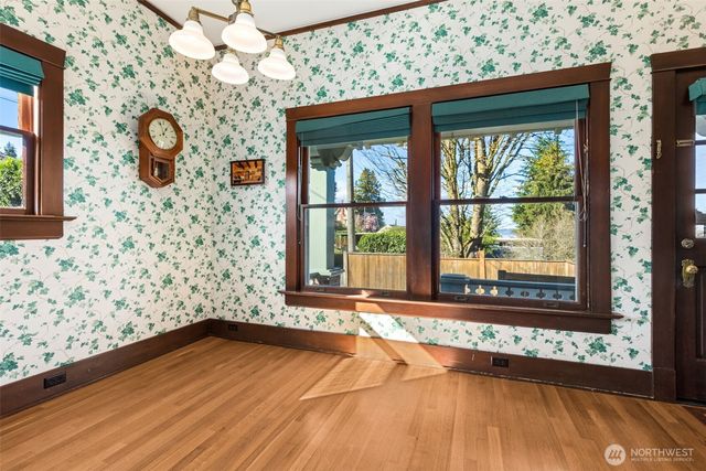 1 East Road, Tacoma, WA 98406