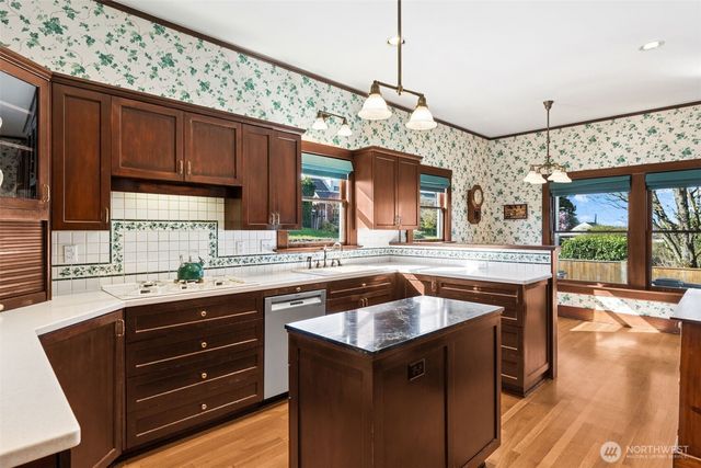 1 East Road, Tacoma, WA 98406