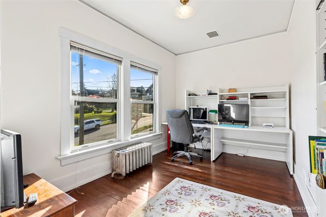 1 East Road, Tacoma, WA 98406