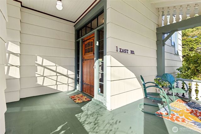 1 East Road, Tacoma, WA 98406