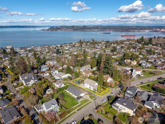 1 East Road, Tacoma, WA 98406