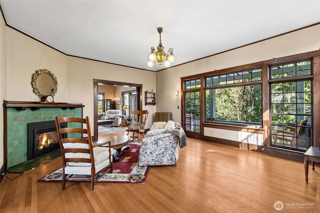 1 East Road, Tacoma, WA 98406