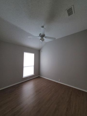 4609 Parkview Lane, Fort Worth, TX 76137