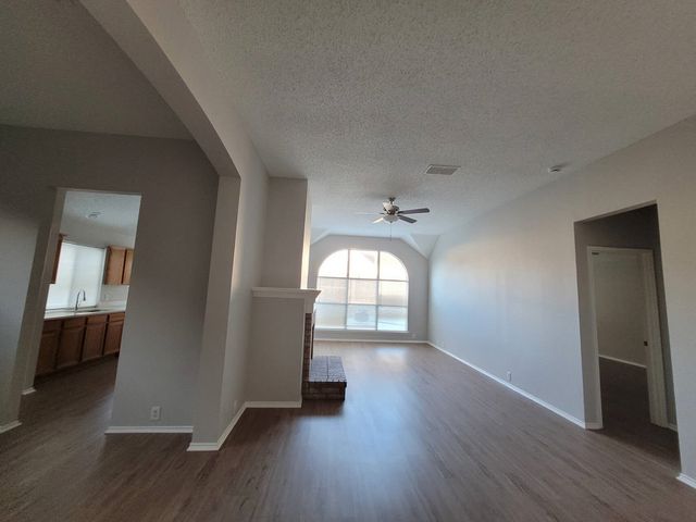 4609 Parkview Lane, Fort Worth, TX 76137