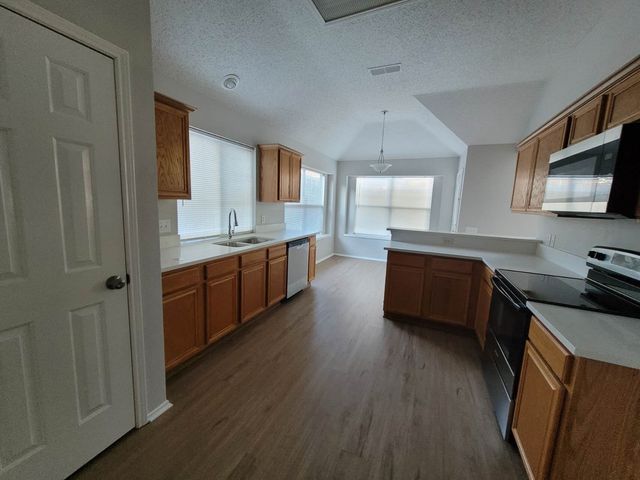 4609 Parkview Lane, Fort Worth, TX 76137