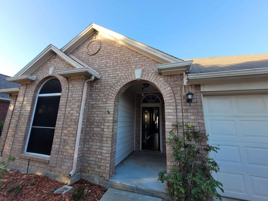4609 Parkview Lane, Fort Worth, TX 76137