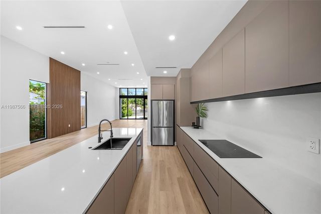 412 NW 47th St, Miami, FL 33127