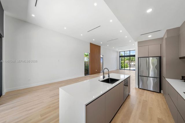 412 NW 47th St, Miami, FL 33127