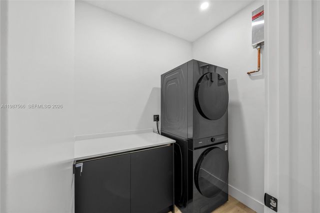 412 NW 47th St, Miami, FL 33127