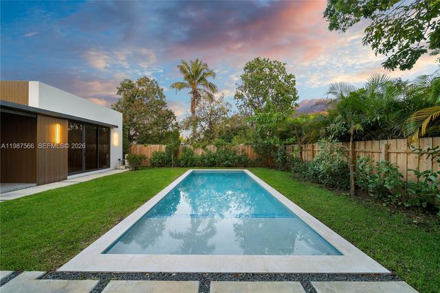 412 NW 47th St, Miami, FL 33127