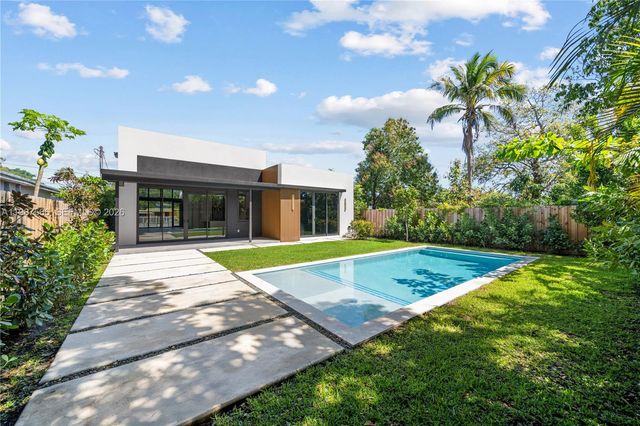 412 NW 47th St, Miami, FL 33127