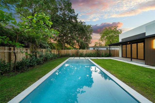 412 NW 47th St, Miami, FL 33127