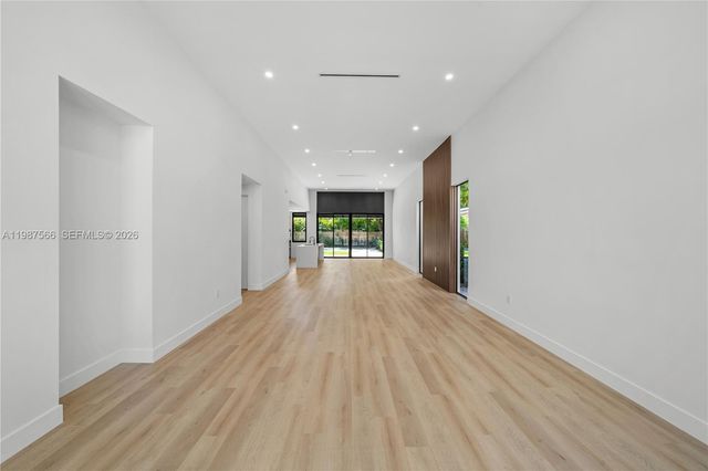 412 NW 47th St, Miami, FL 33127
