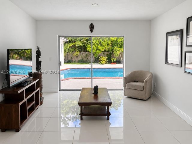 8981 SW 57th Ter, Miami, FL 33173
