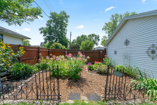 824 Read Street, Lockport, IL 60441