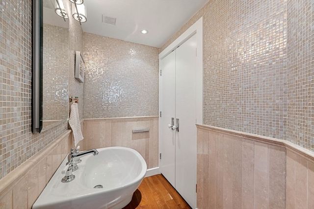 975 Memorial Drive 210, Cambridge, MA 02138