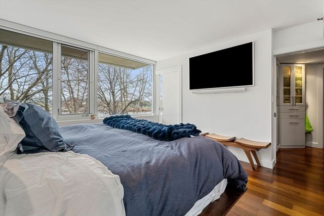 975 Memorial Drive 210, Cambridge, MA 02138