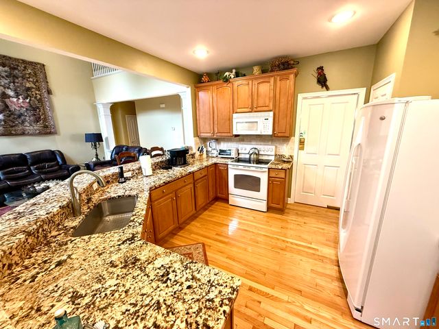 443 Tee Shot Drive 443, Oxford, CT 06478
