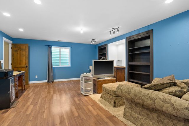 112 S Holiday Rd, Spokane Valley, WA 99016