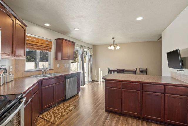 112 S Holiday Rd, Spokane Valley, WA 99016