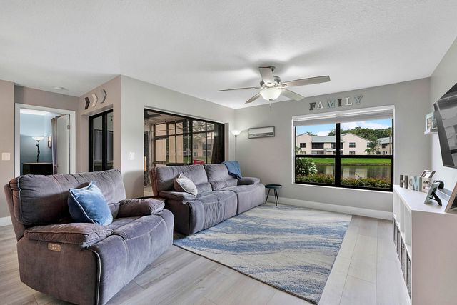 3392 NW 47th Avenue, Coconut Creek, FL 33063