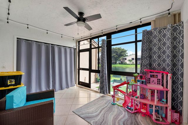 3392 NW 47th Avenue, Coconut Creek, FL 33063
