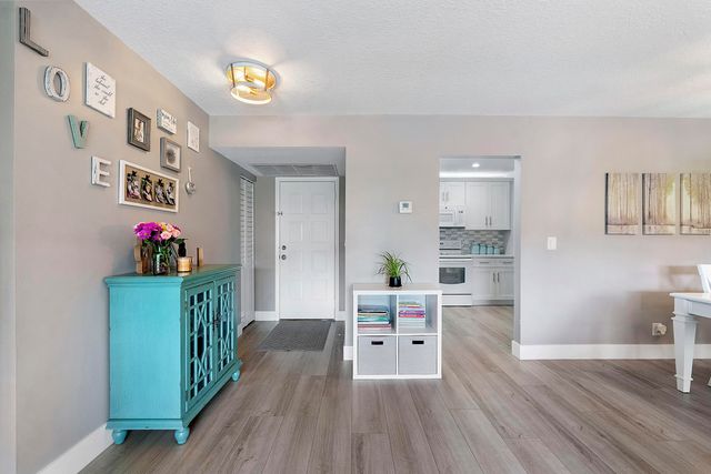3392 NW 47th Avenue, Coconut Creek, FL 33063