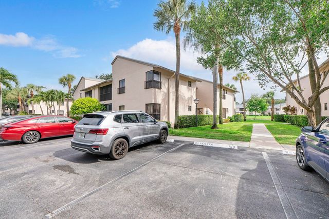 3392 NW 47th Avenue, Coconut Creek, FL 33063