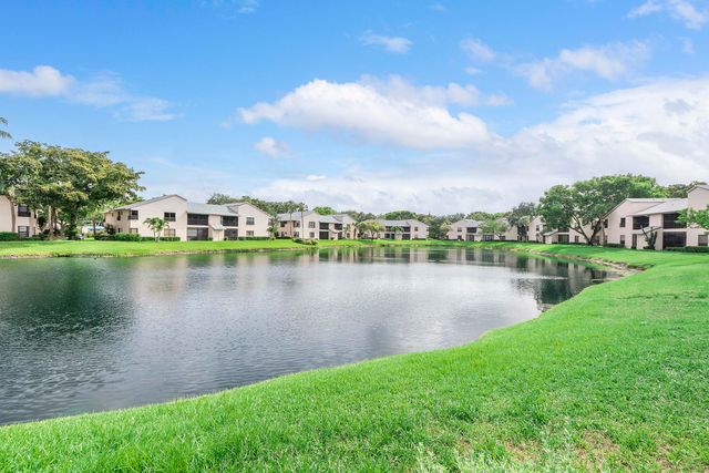 3392 NW 47th Avenue, Coconut Creek, FL 33063