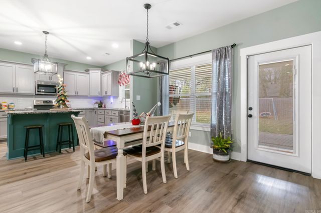 10 Raspberry Lane, Cabot, AR 72023