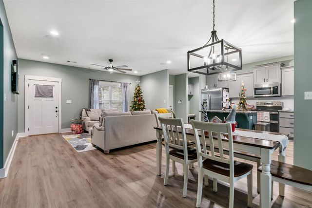 10 Raspberry Lane, Cabot, AR 72023