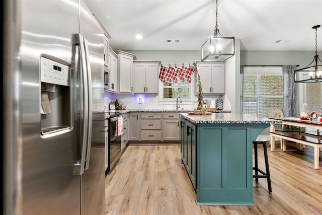 10 Raspberry Lane, Cabot, AR 72023