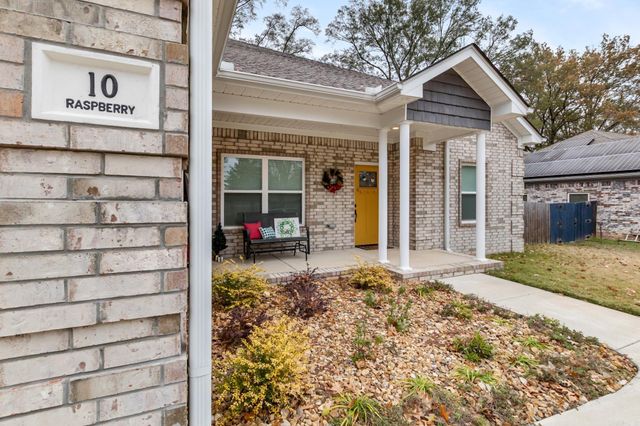 10 Raspberry Lane, Cabot, AR 72023