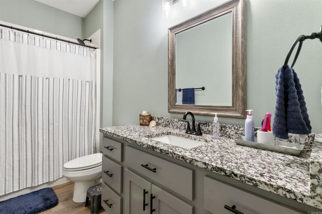 10 Raspberry Lane, Cabot, AR 72023