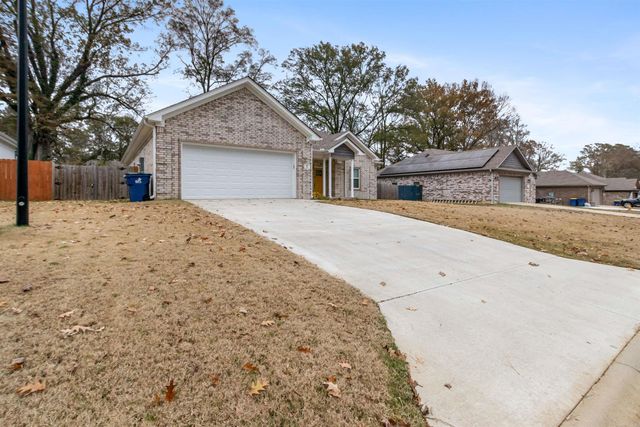 10 Raspberry Lane, Cabot, AR 72023