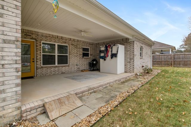 10 Raspberry Lane, Cabot, AR 72023