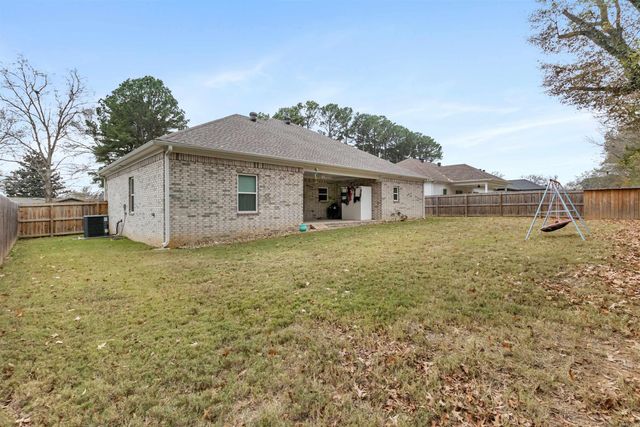 10 Raspberry Lane, Cabot, AR 72023