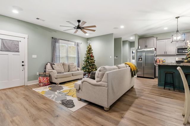 10 Raspberry Lane, Cabot, AR 72023