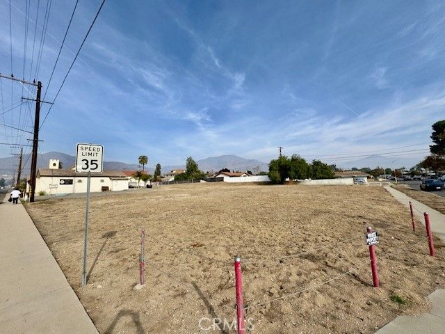 6979 Palm Avenue, Highland, CA 92346