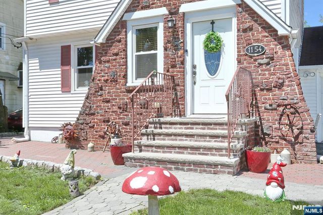 1154 Summit Avenue, Teaneck, NJ 07666