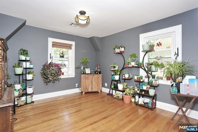 1154 Summit Avenue, Teaneck, NJ 07666