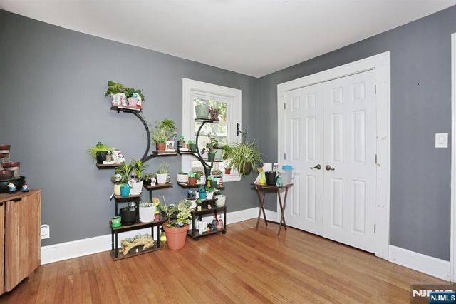 1154 Summit Avenue, Teaneck, NJ 07666