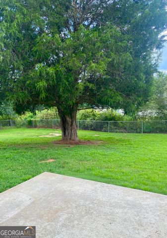 203 Cambridge Drive, Loganville, GA 30052