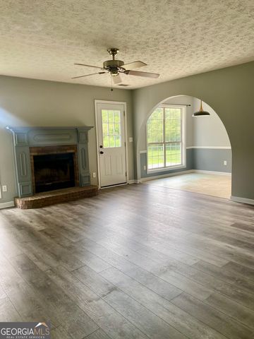 203 Cambridge Drive, Loganville, GA 30052