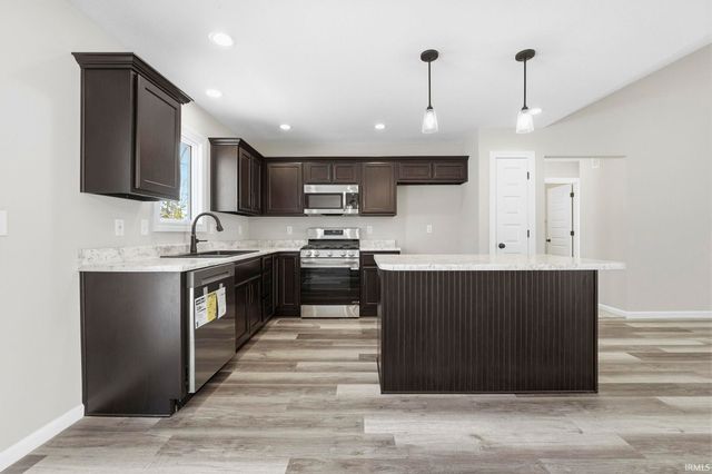 835 Lagonda Trail, Fort Wayne, IN 46818