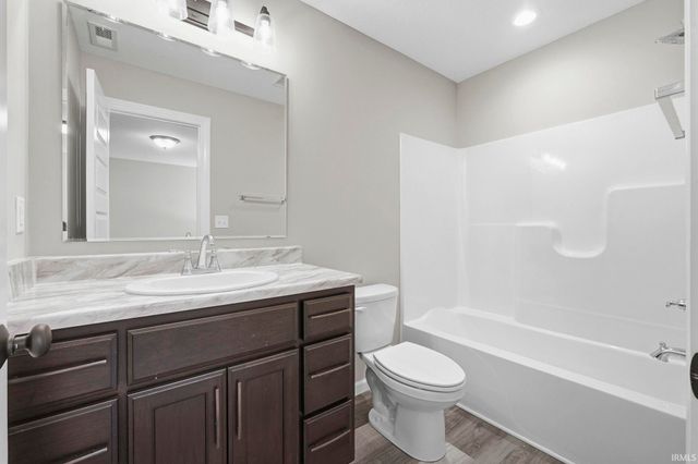 835 Lagonda Trail, Fort Wayne, IN 46818