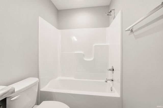 835 Lagonda Trail, Fort Wayne, IN 46818